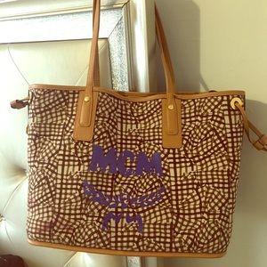 Medium, Cognac reversible MCM Bag👜